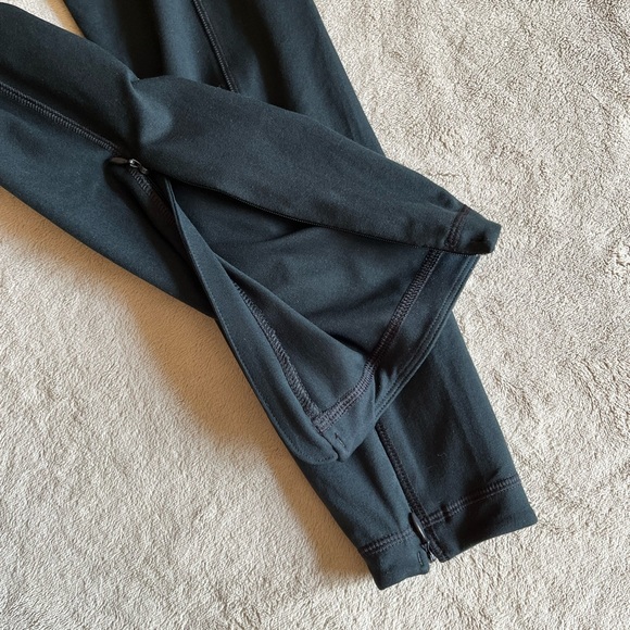 Under Armour Leggings - Picture 6 of 11